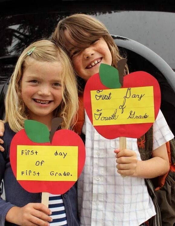One day at school. First day of school. first day in school. first school day crafts. back to school.