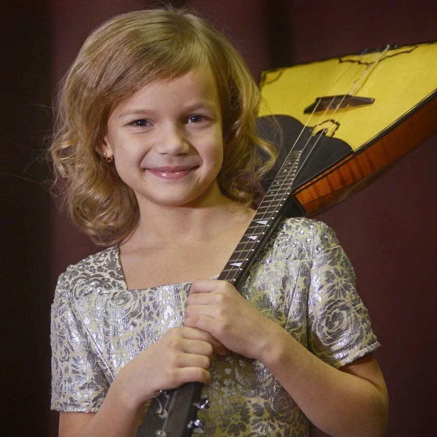 Настя тюрина. Настя тюрина. Настя тюрина. Настя тюрина балалайка. Настя тюрина.