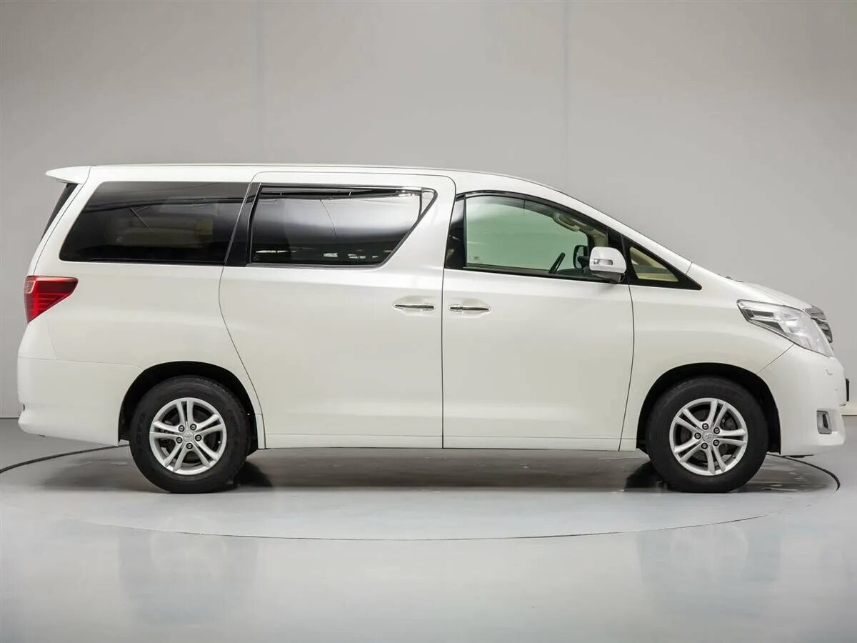 Минивэн вместимость. Toyota alphard 2. тойота альфард минивэн 2 поколение. тойота альфард 2012. тоуота алфард 2поколение.