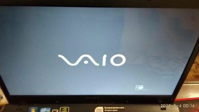 Ноутбук sony не включается. Кнопка assist на sony vaio. Sony vaio pcg-81111v. Кнопка вай фай на ноутбуке sony vaio. Ноутбук sony не включается.