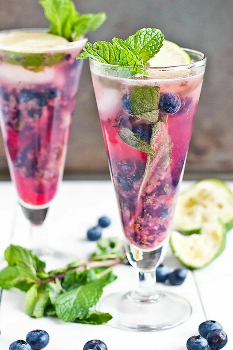 Blueberry Mojito. Blueberry Мохито. Малиновый Физз коктейль безалкогольный. Многослойный коктейль. Simple mixed