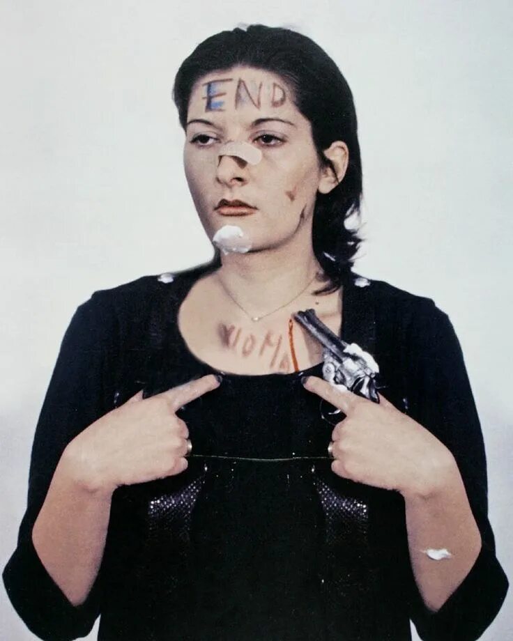 She cut herself. Подушка девушка. Девушки русские молодые депрессивные. Михаэль драу. Девочки с бритыми ногами.