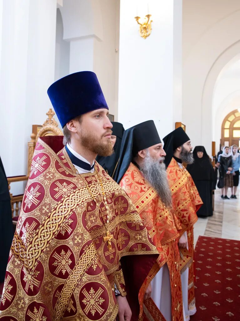 Митрополит никандр пилишин. Иеромонах никандр пилишин московская епархия. митрополит платон феодосийский и керченский. клирики троицкого собора майкопа.