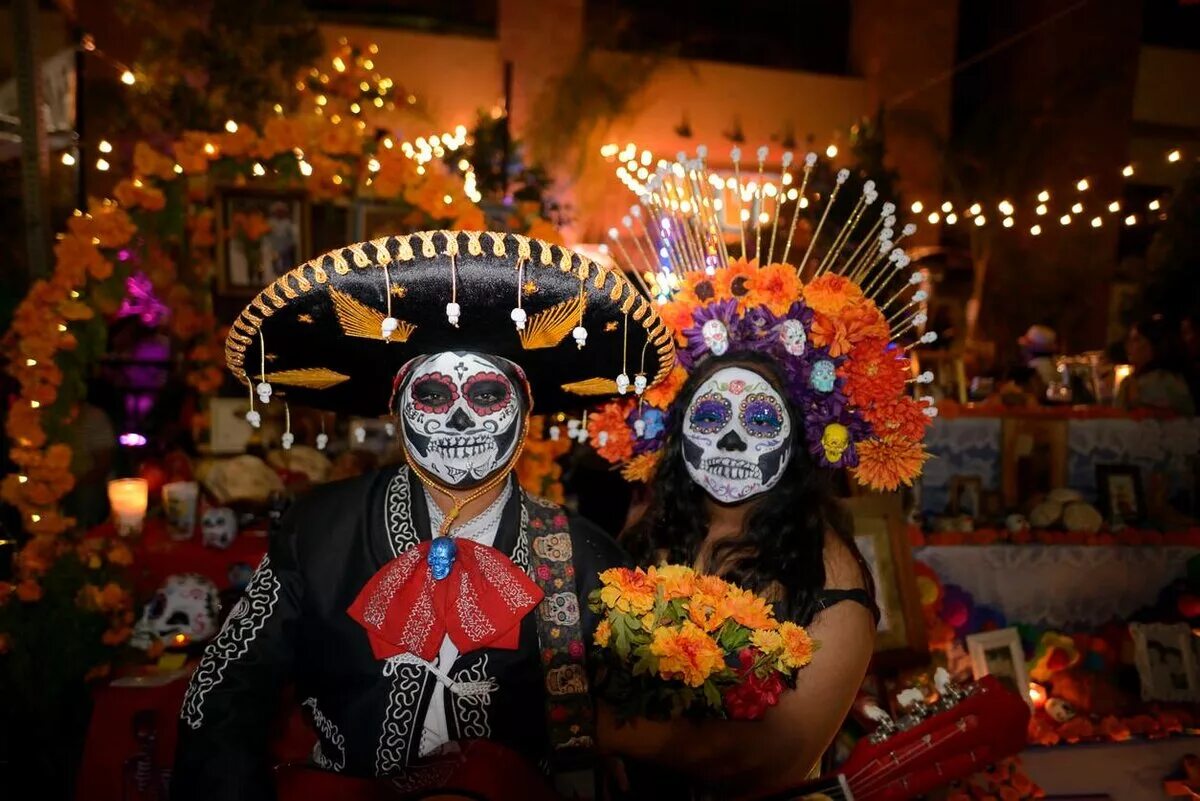 Хэллоуин праздник всех святых. Dia de los muertos мексика. dia de los muertos праздник. день мертвых – dia de los muertos. плайя де лос муэртос мексика.