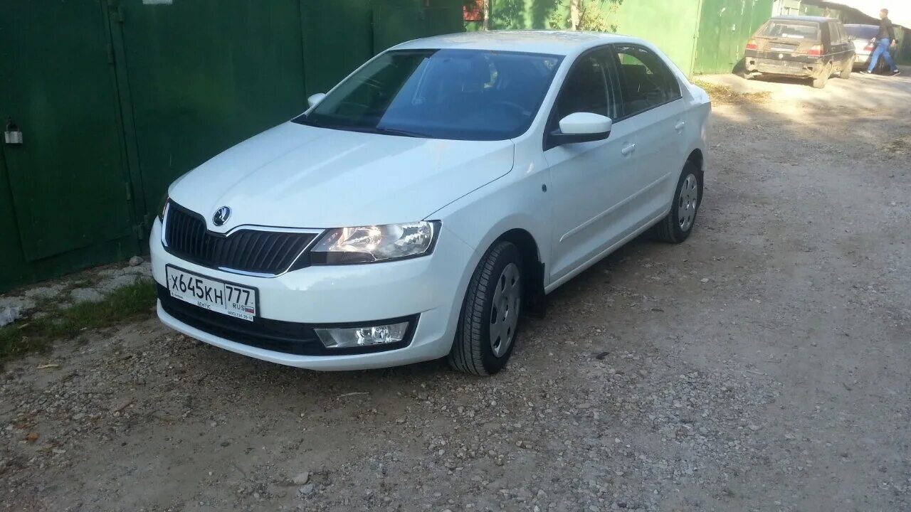 Рапид 1 4 соединение. Skoda Рапид 1 4. Шкода Рапид 1. Шкода Рапид ДСГ 1.4. Рапид 1.4 TSI DSG.