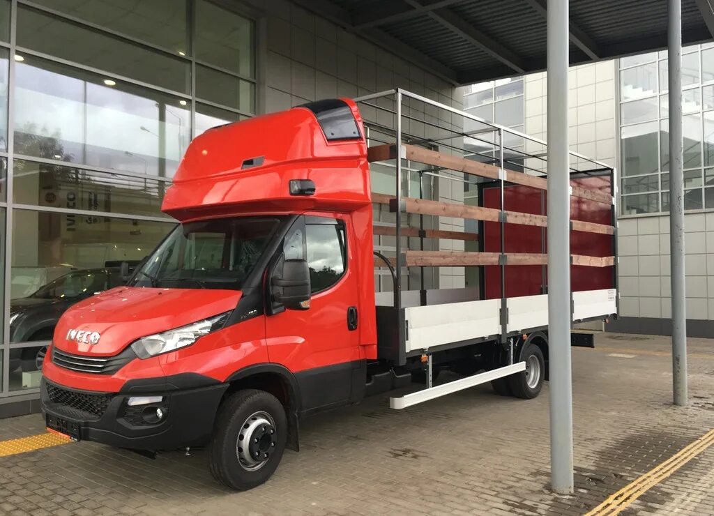 Ивеко Дейли 2020 бортовой. Ивеко Дейли со спальником. Iveco со спальником. Iveco Daily 6. Кабина дейли