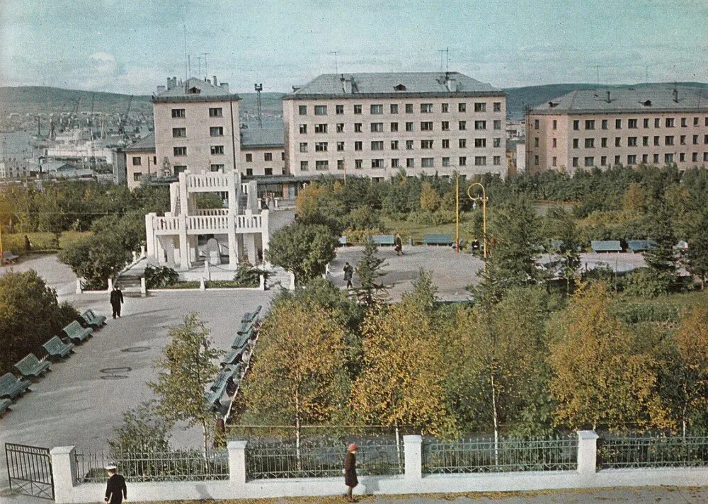 мурманск 2000 год. мурманск в 80-е годы.