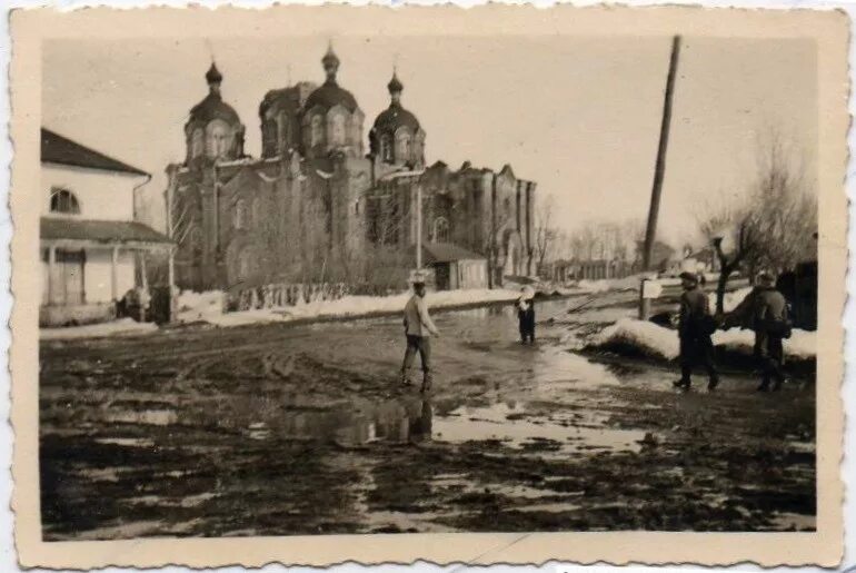 Обоянь старые фотографии. Улица курская обоянь. Старая обоянь. Смоленская церковь обоянь. Старая обоянь.