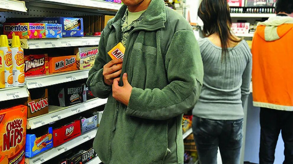 Угонщик авто. Кража в супермаркете. Маска грабителя. Воровство продуктов. Украли портфель.