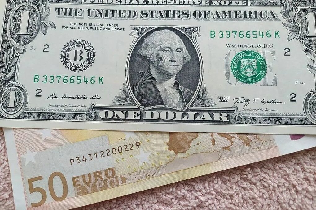 Дайте 1 доллар. 1 доллар сша. 1 долларовая купюра. банкнота 1 доллар сша. американская купюра 1 доллар.