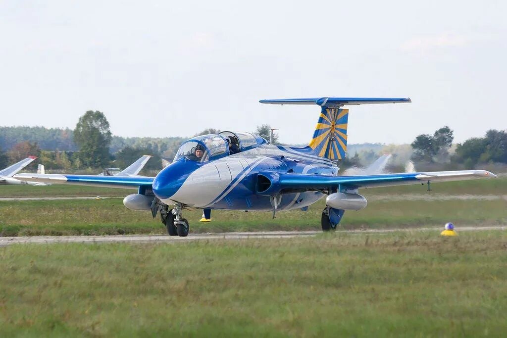 Aero l-29 Delfin. Л-29 Дельфин. Самолёт l-29 Дельфин. Учебный реактивный самолет л-29.