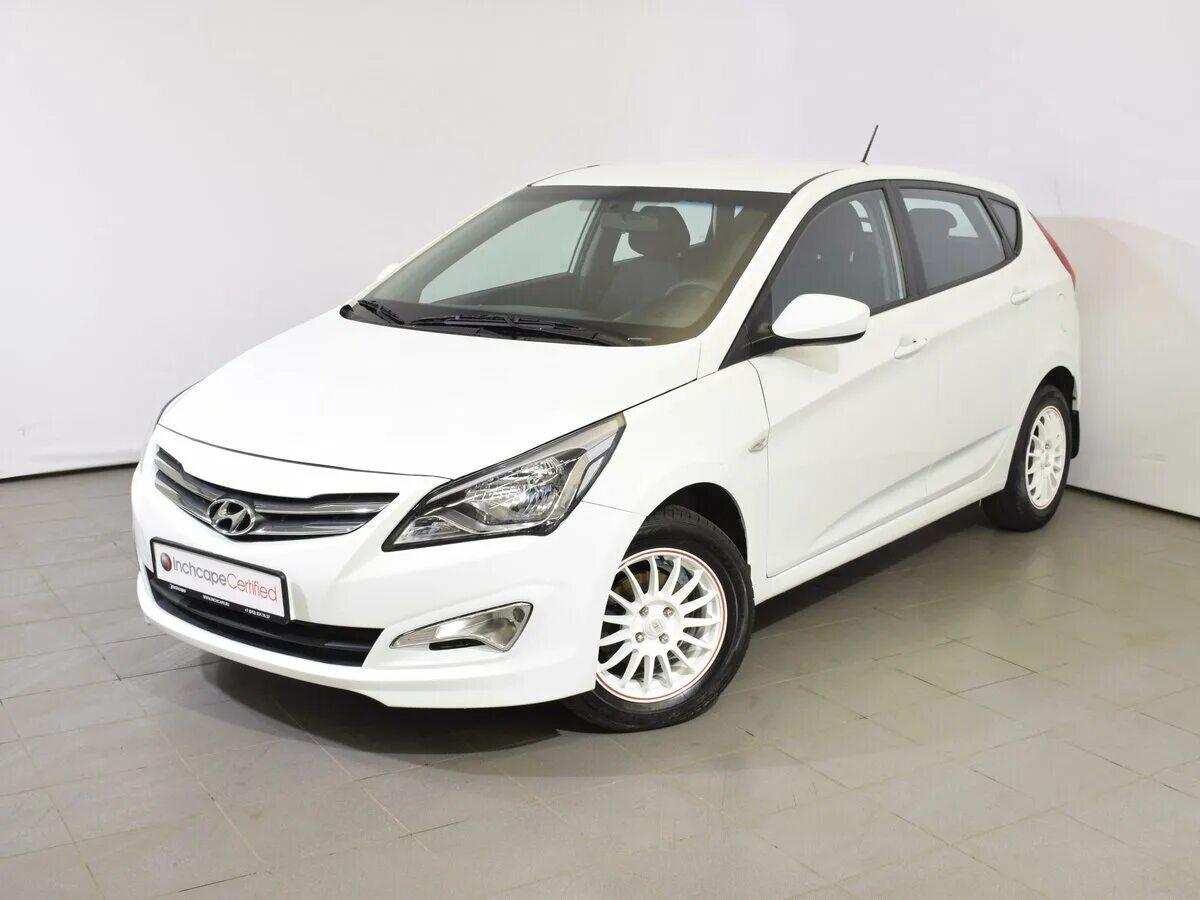 Белый Hyundai Solaris 2015(хэтчбек). Hyundai Solaris 2015 1.4 at хэтчбек белая. Hyundai Solaris 2015 1.4 at. Хендай Солярис 2015 хэтчбек белый.