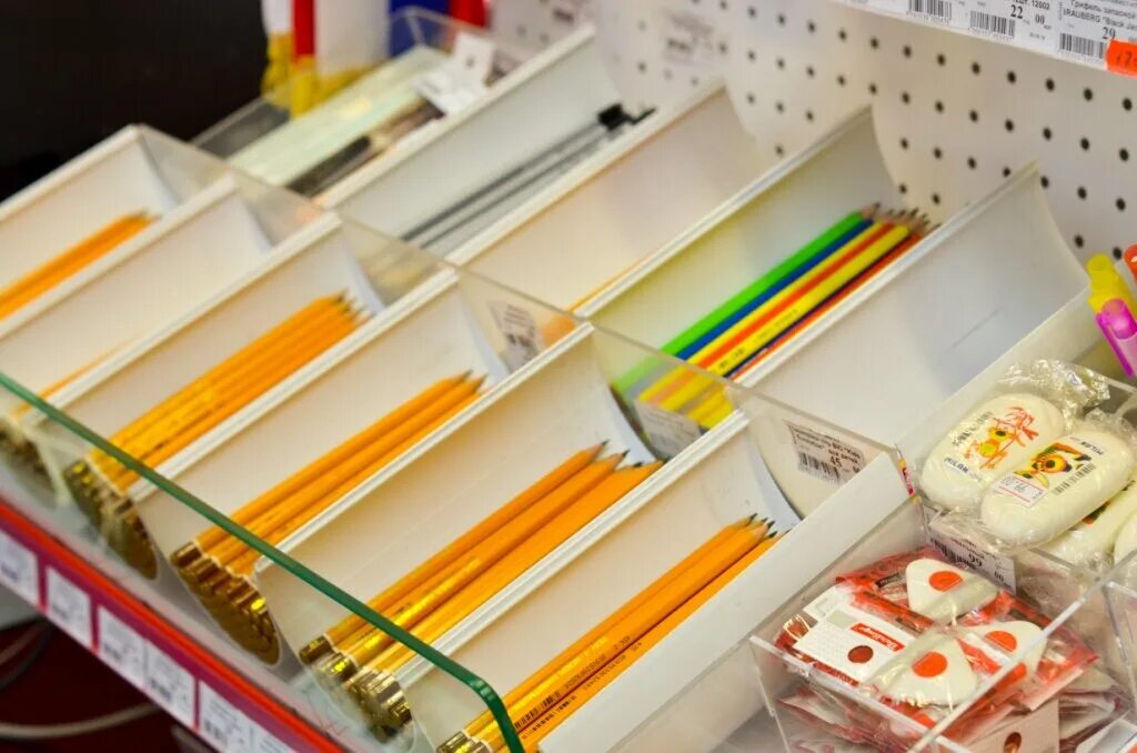 канцелярские принадлежности для школы. советские канцелярские принадлежности. канцелярия русский. канцелярский магазин барнаул. канцелярия русский.