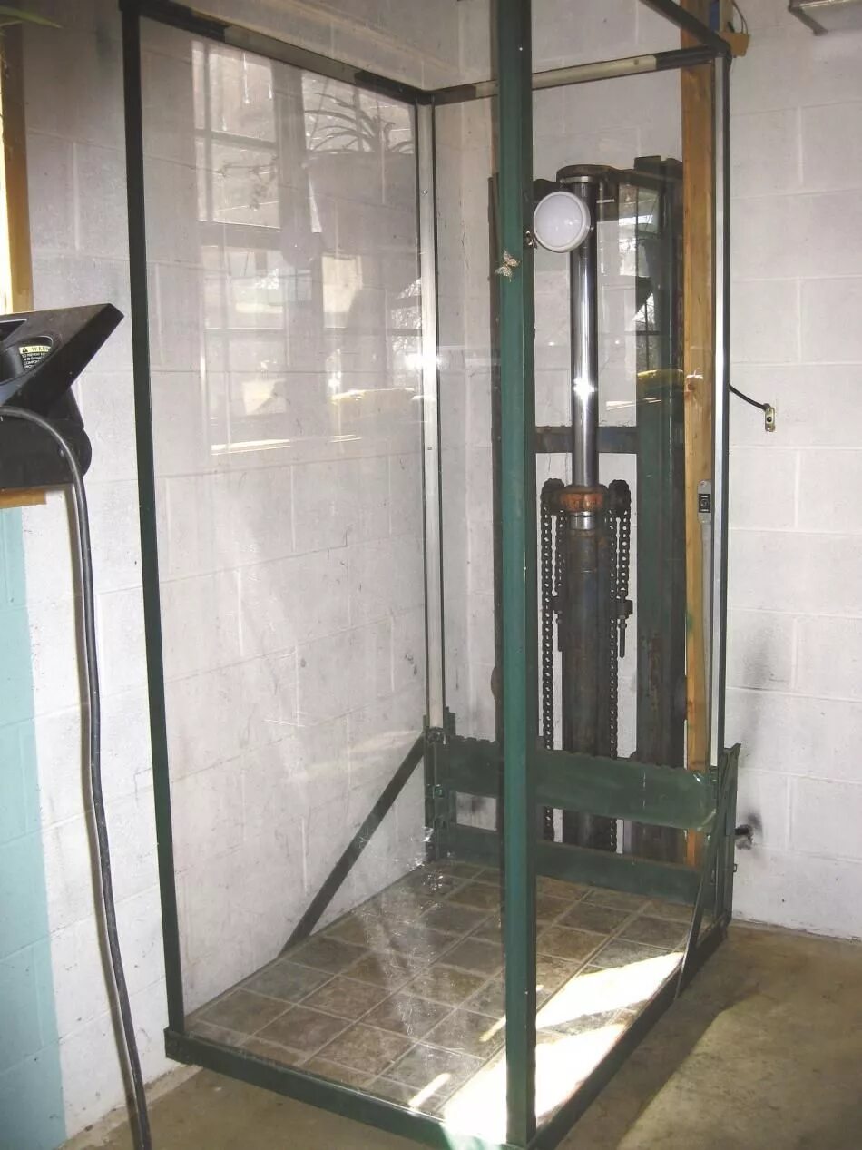 Компактный лифт для коттеджа. Лифт. Мини лифт. Грузовой люковый подъемник марси-2. Мини лифт.