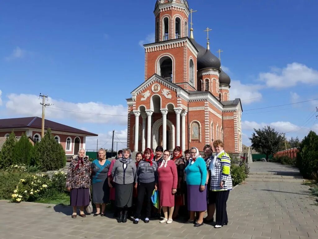 Погода села апанасенковского. Маныченская Церковь Апанасинковского района. Храм села рагули Ставропольский край. Храм Маныческое село Манычское. Храм в селе Манычское Ставропольского края.