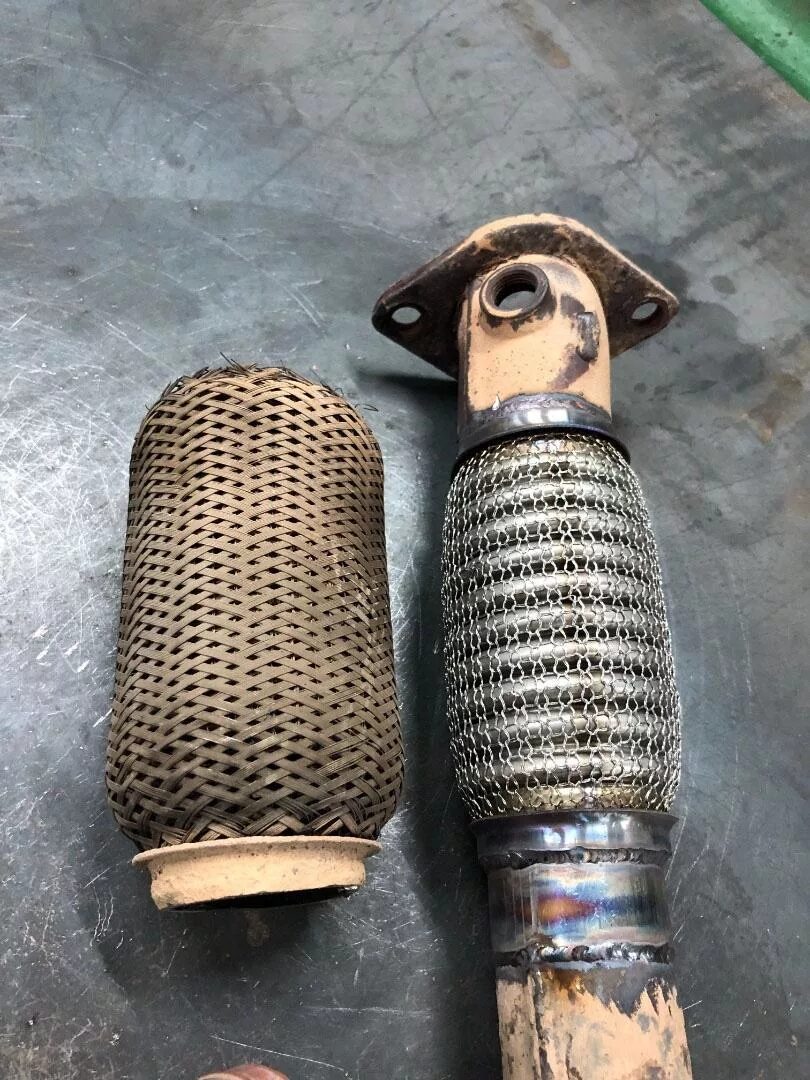 4. 6 глушителя размер. Солярис 2 гофра. Воздуховод солярис 2011. Гофра глушителя солярис 1.