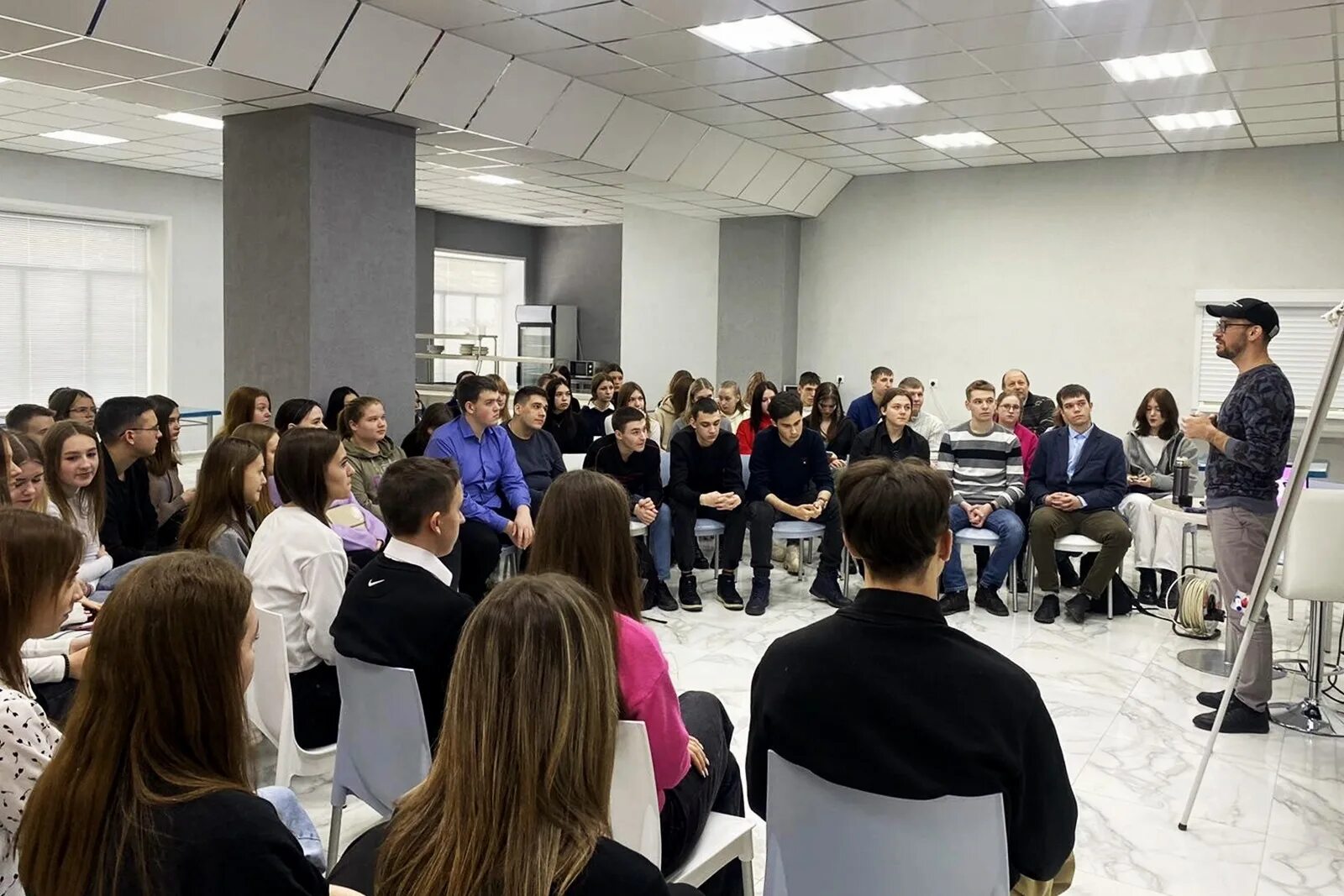 Сессия в колледже. Сессия в колледже. Сессия в колледже. Государственный экзамен в колледже. Колледж.