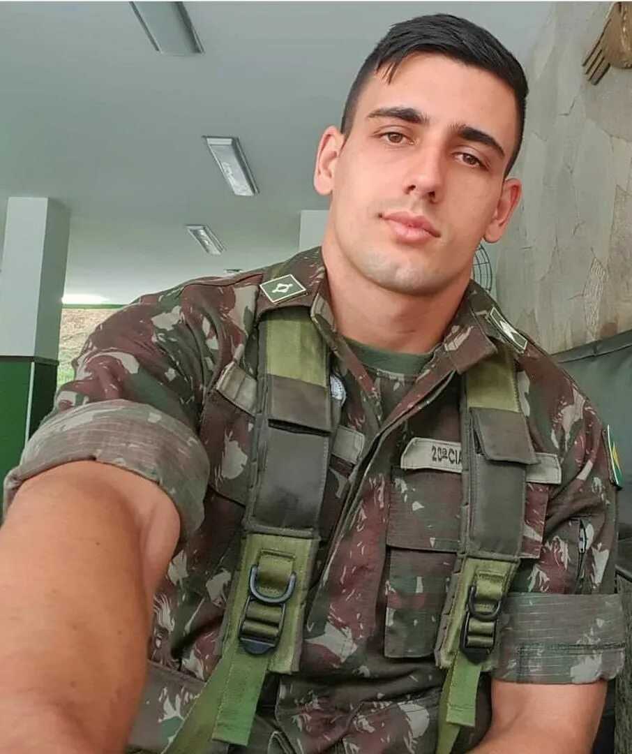 Военнослужащие мужского пола. Военнослужащие мужского пола. Брэнт догерти 2019. Военнослужащие мужского пола. Брэнт догерти.