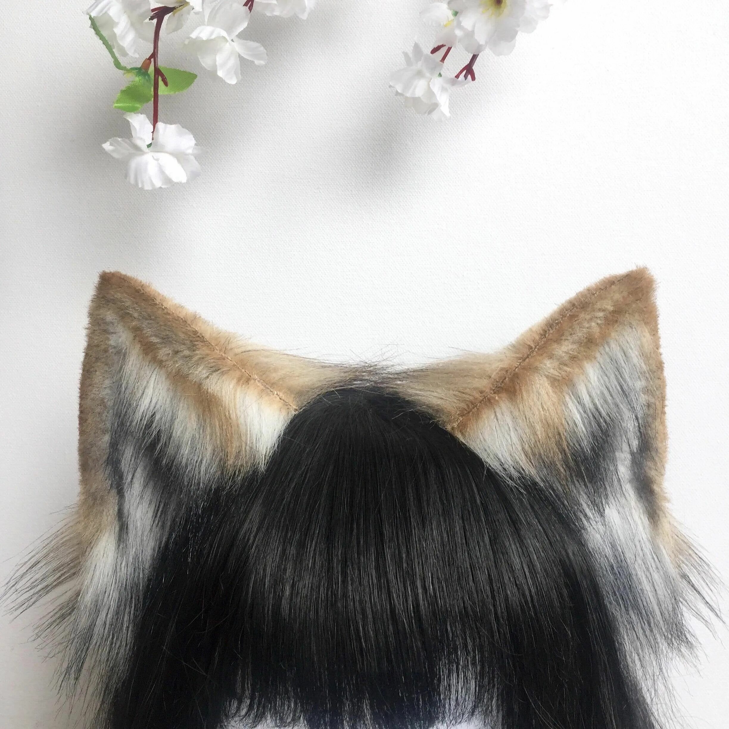 Fox ears. Лисьи ушки. Лисьи ушки на ободке. Уши лисы. Реалистичные кошачьи ушки.