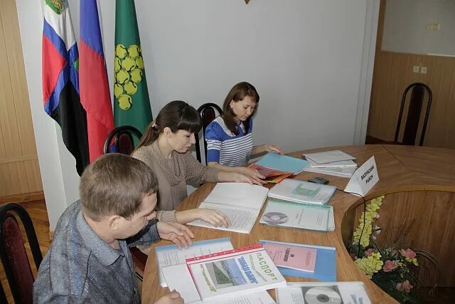 Валуйки налогов. Репетитор Валуйки. Администрация Валуйки. Районная администрация в Валуйках. Волонтеры в Белгородской области Валуйки.