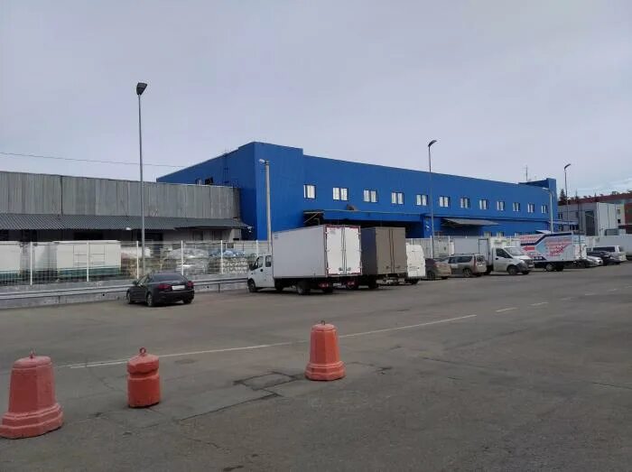 Почта аэропорта домодедово. Аэропорт домодедово стоянка такси. Аэропорт домодедово вектор. Аэропорт домодедово. Молельная в аэропорту домодедово.