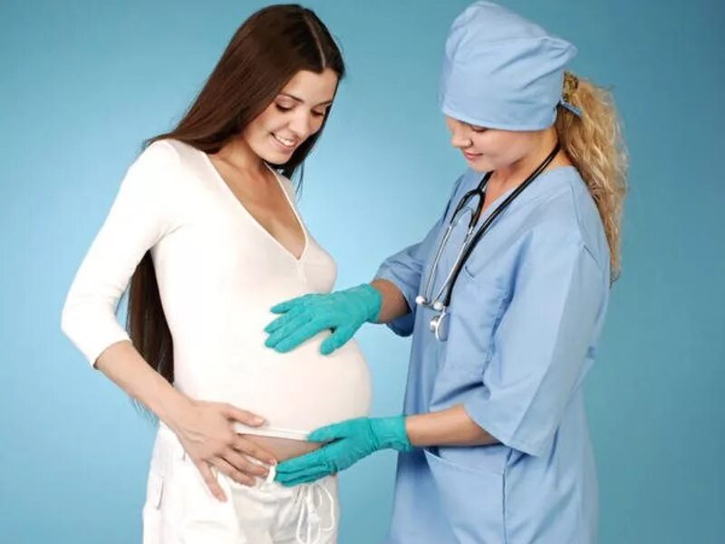 Акушер гинеколог и беременная. Процесс рождения ребенка. Акушерство и гинекология. Жизнь акушера гинеколога. Беременная женщина у врача.