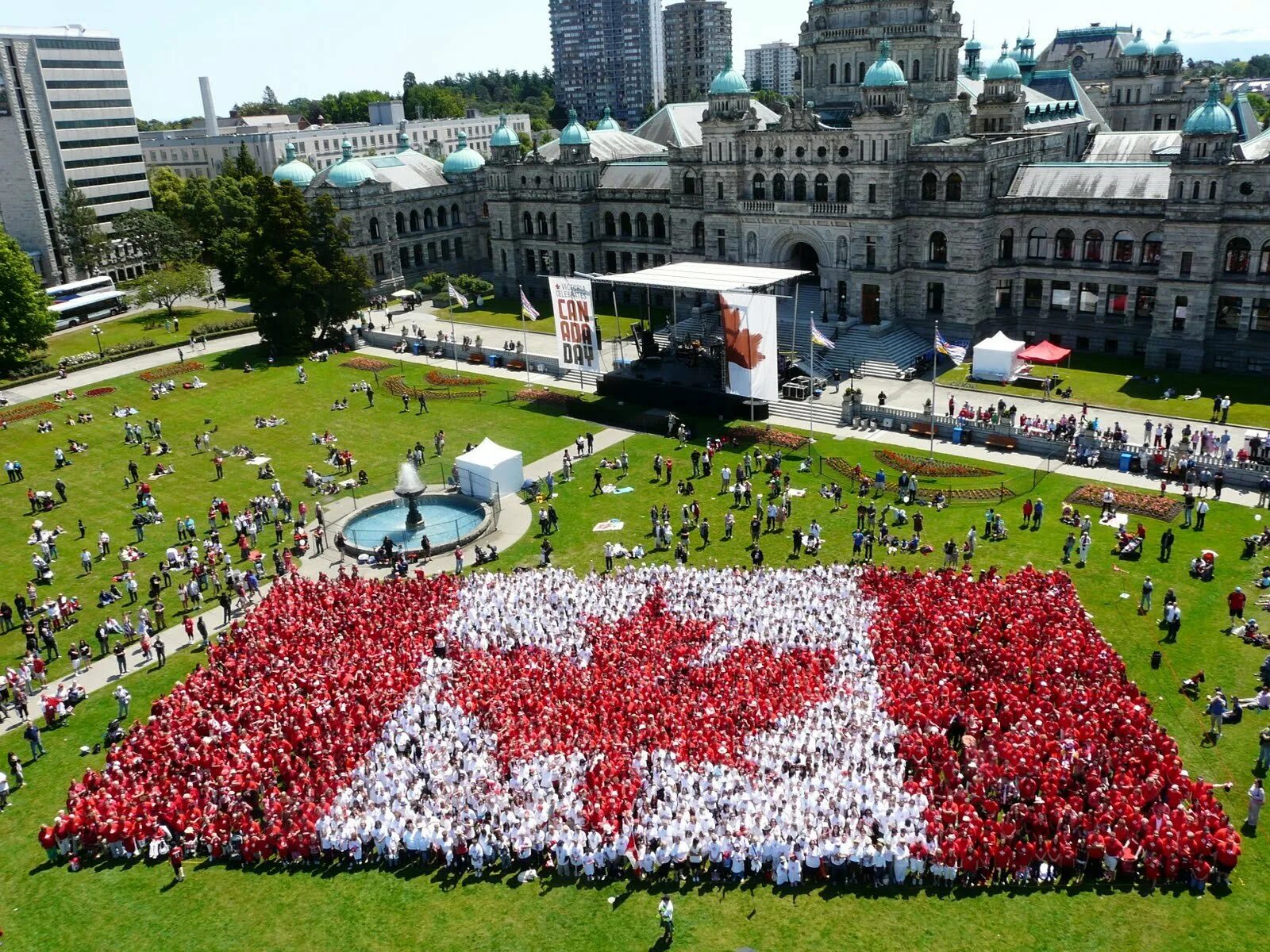 1 июля национальный. День Канады (Canada Day). День Канады 1 июля. Праздник в Канаде 1 июля. День Канады 1 июля празднование.