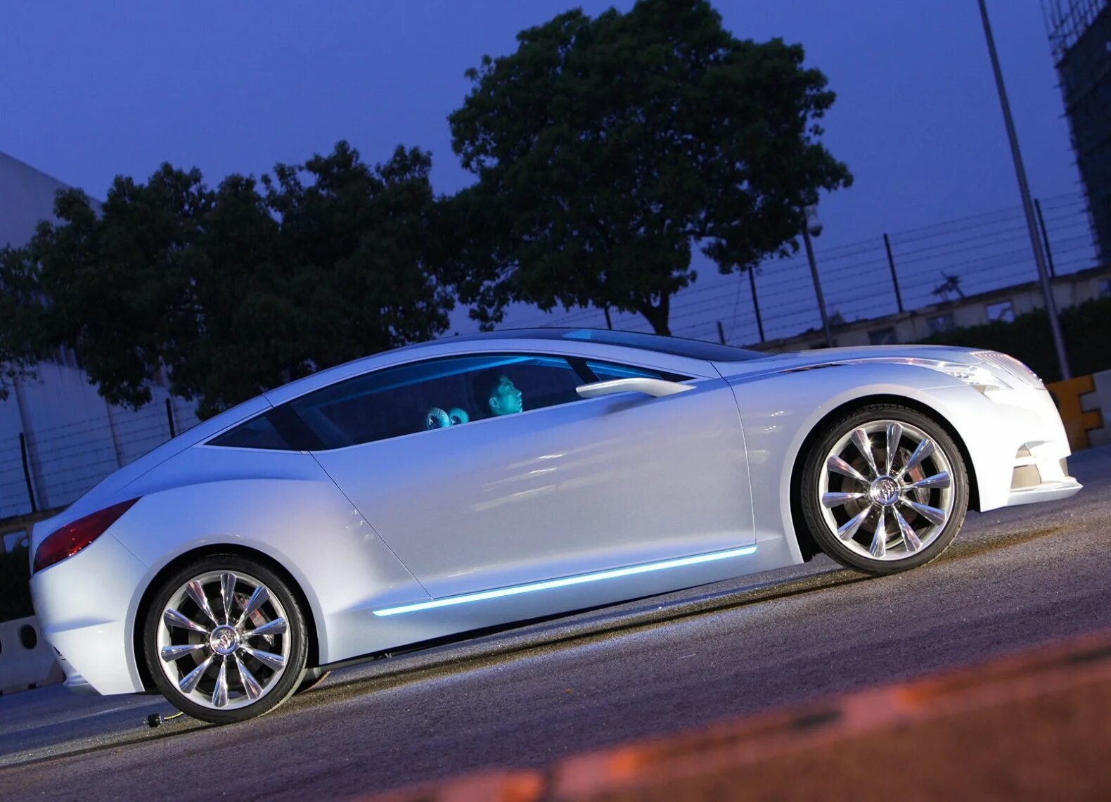 Бьюик ривьера 2007. Buick riviera 2007. Бьюик ривьера концепт. Bugatti eb118. Бугатти 90-х.