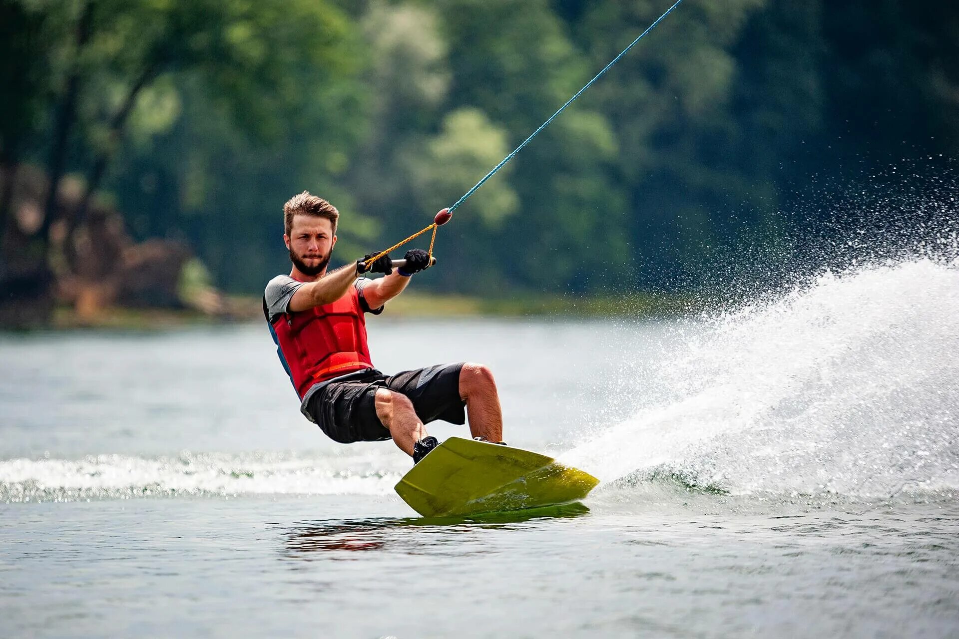 Do water sports. Вейкбординг вейксерфинг. Wake Бординг. Рейли вейкборд. Водные лыжи.