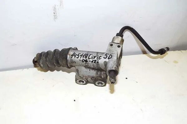 Цилиндр сцепления honda civic 01-06. Цилиндр сцепления цивик. Цилиндр сцепления цивик. Рабочий цилиндр сцепления хонда цивик 6. Главный цилиндр сцепления nissin 5/8 3т2.