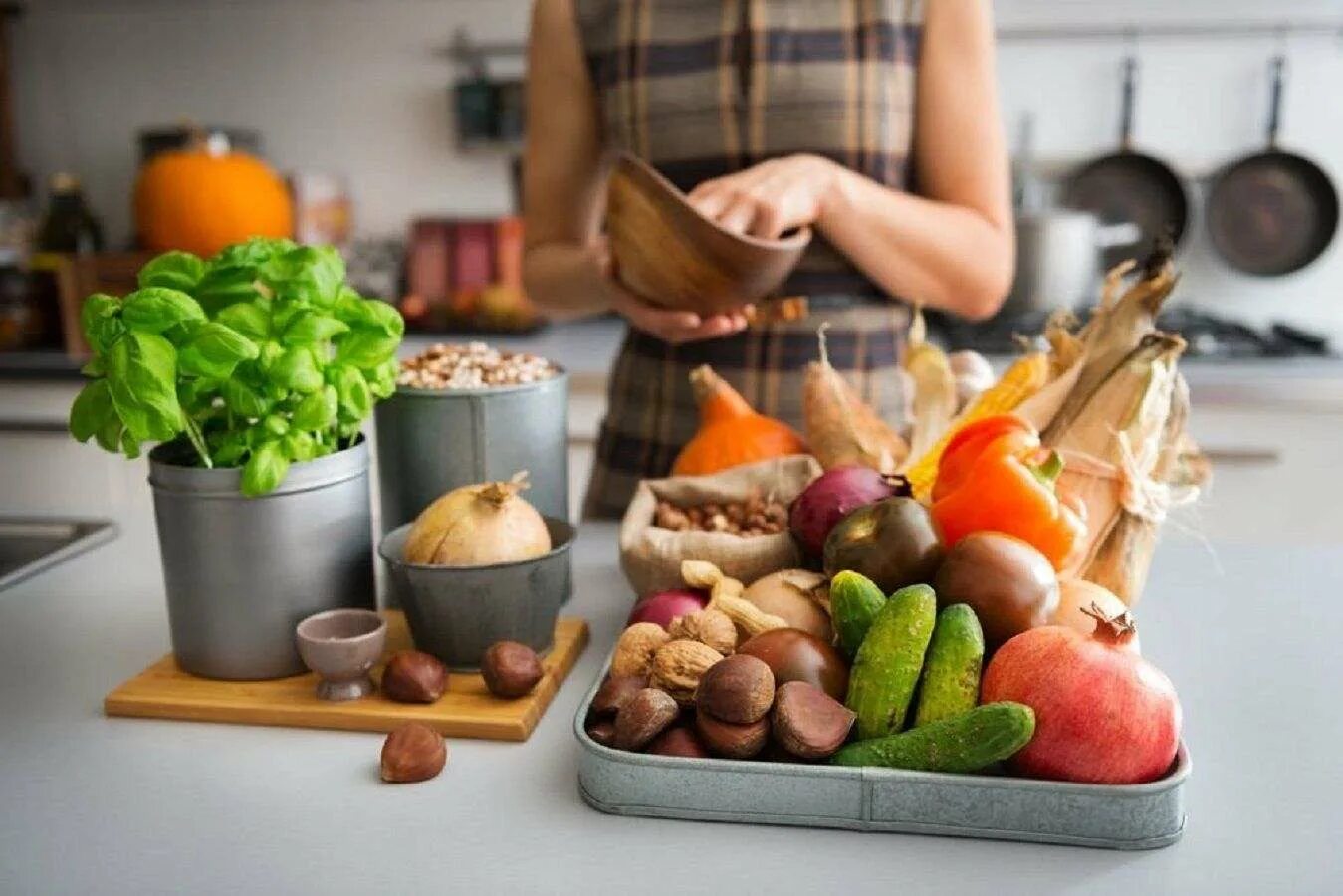 Какие фрукты едят каждый день. Овощи &quot;кухня&quot;. овощи и фрукты в рационе. правильное питание овощи и фрукты. продукты на столе.