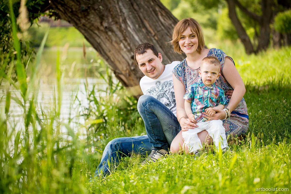 неудачные семейные фотосессии. современная семья. кэтрин кволс радость воспитания. обычная семья. семейные фотографии.