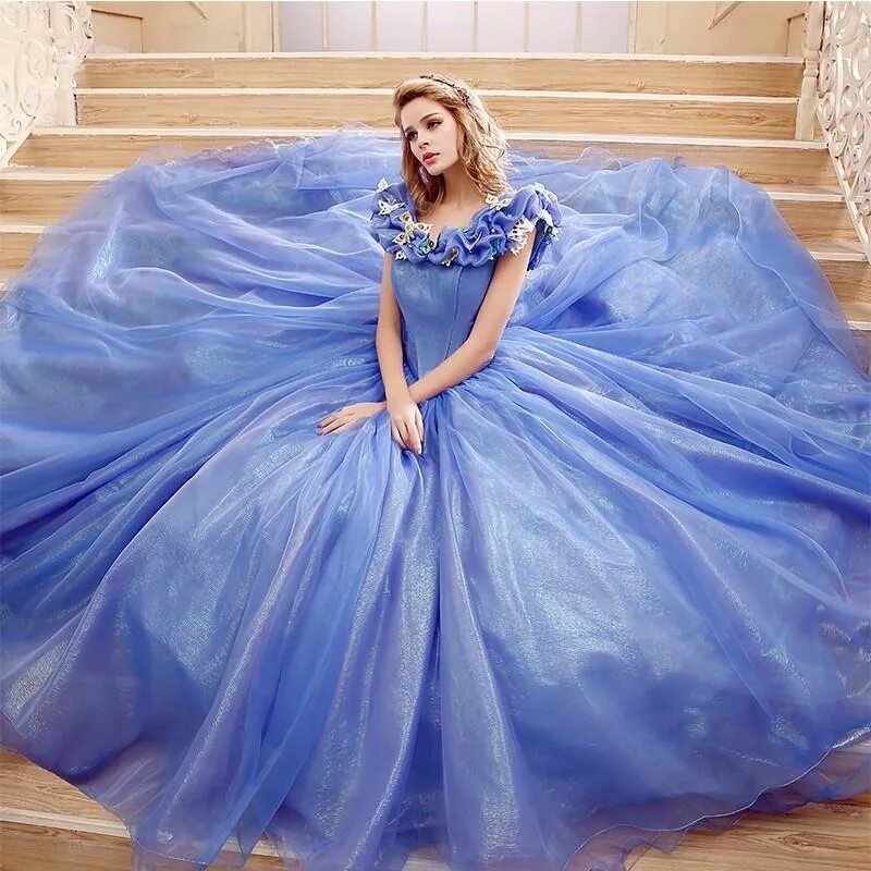 Принцесса в пышном платье. Платья золушки quinceanera. ball gown свадебные платья. синее бальное платье. самые красивые бальные платья.