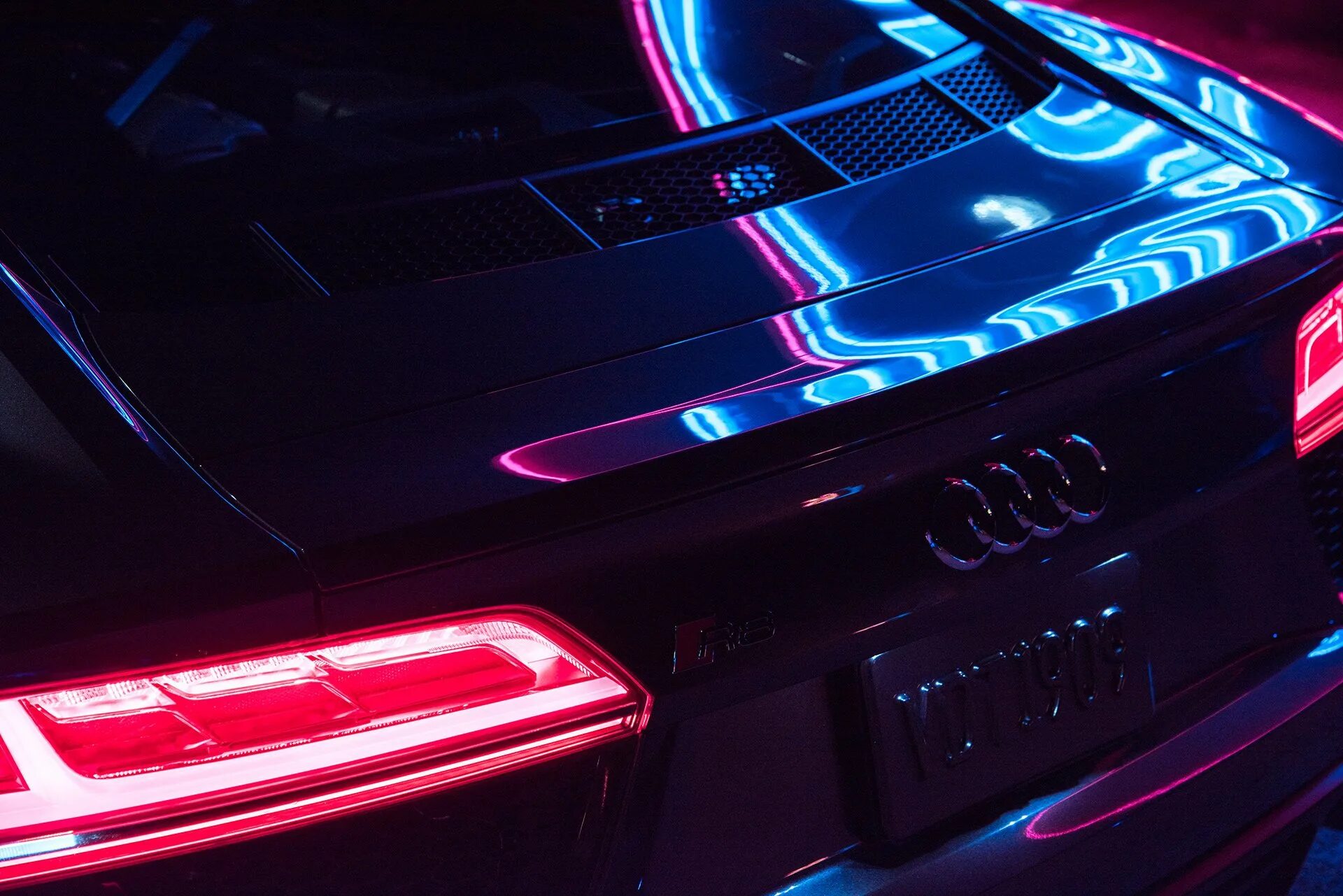 Audi r8 Neon. Машина Ауди r8 неон. BMW x5 Neon. Ауди а5 неон. Крутые неоновая