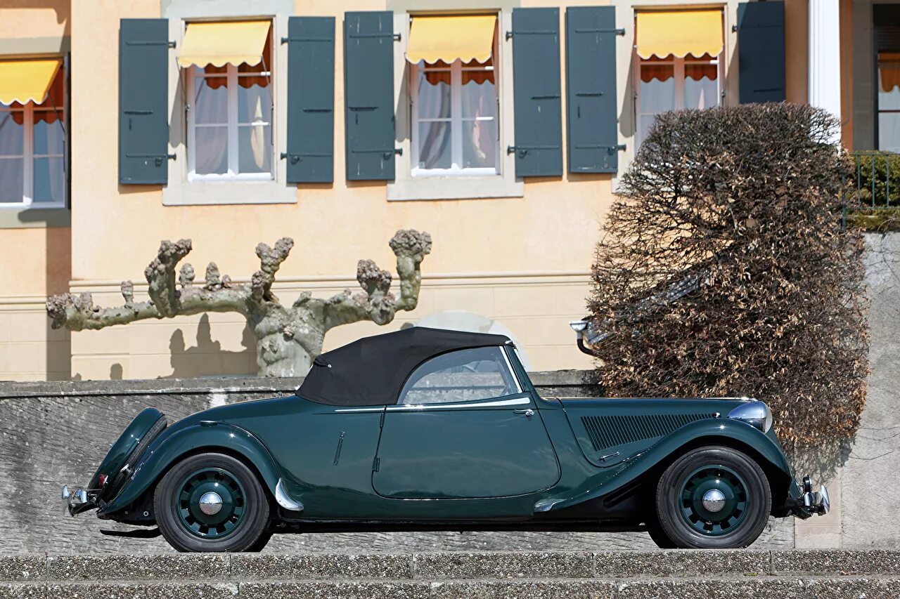 Легковой автомобиль maisto citroen 15cv 6 cyl 1952 (31821) 1:18. Citroen 15 six. Citroen 15 six vietnam 1954 1-43. Ситроен 15 cv. Ситроен 15 cv 1944.