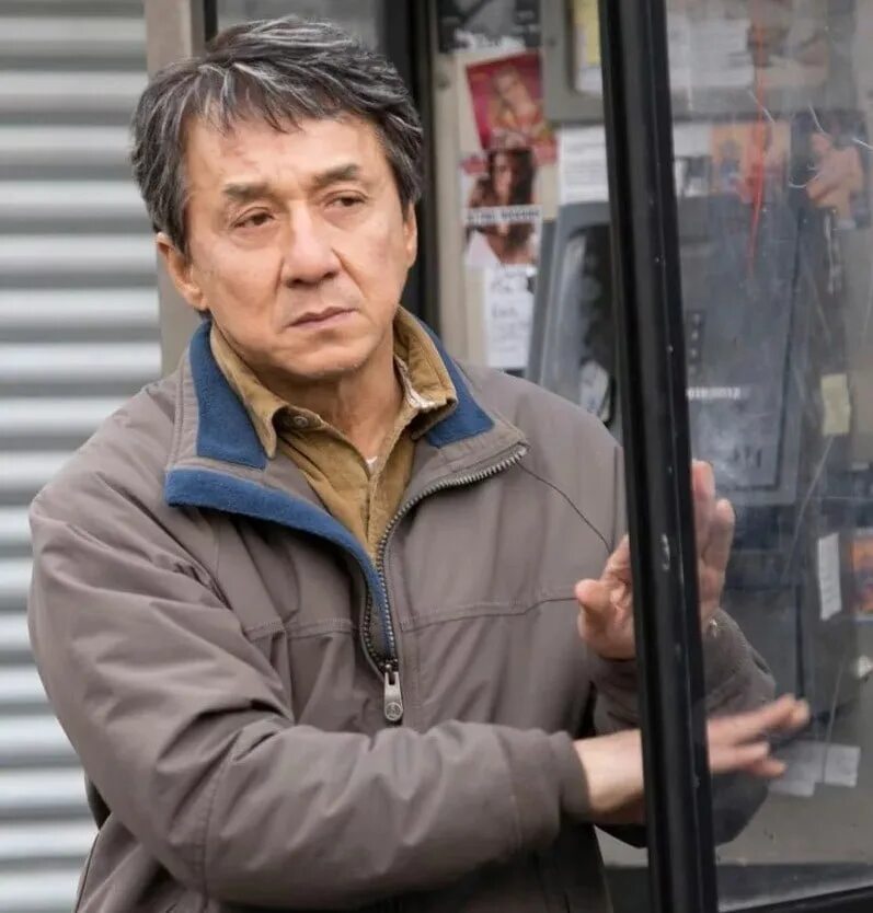 Стивен сигал 1989. Джеки чан foreigner. Джеки чан foreigner. Иностранец / the foreigner (2017) / боевик, триллер, драма. Джеки чан сейчас 2021.