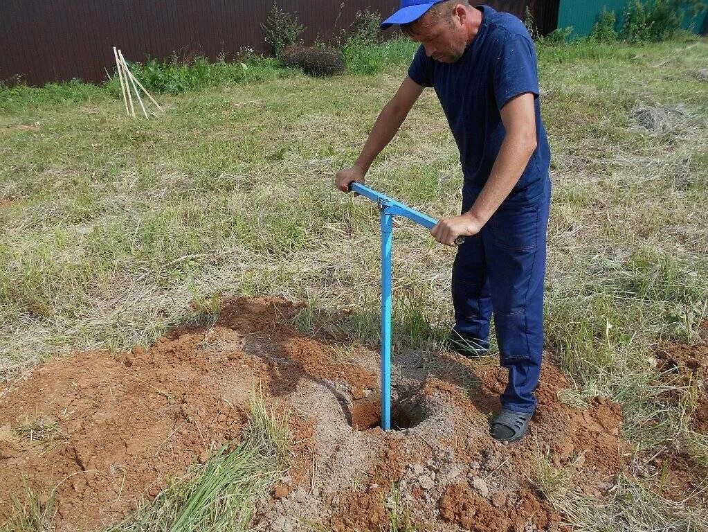 Воду на дачу бурение. Бур ТИСЭ 200. Бурение скважин ТИСЭ. Буром ТИСЭ. Бур для гидробурения скважины.