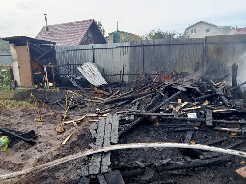 Пожар в володарском районе брянска. Сгоревшая баня. люди которые сгорели в пожаре фото.