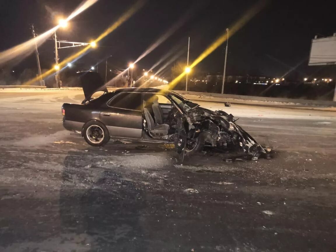 Дтп ночью зимой. Дтп ночью зимой. Дтп ночью зимой. Дтп ночью зимой. Авария зимой на трассе ночью.