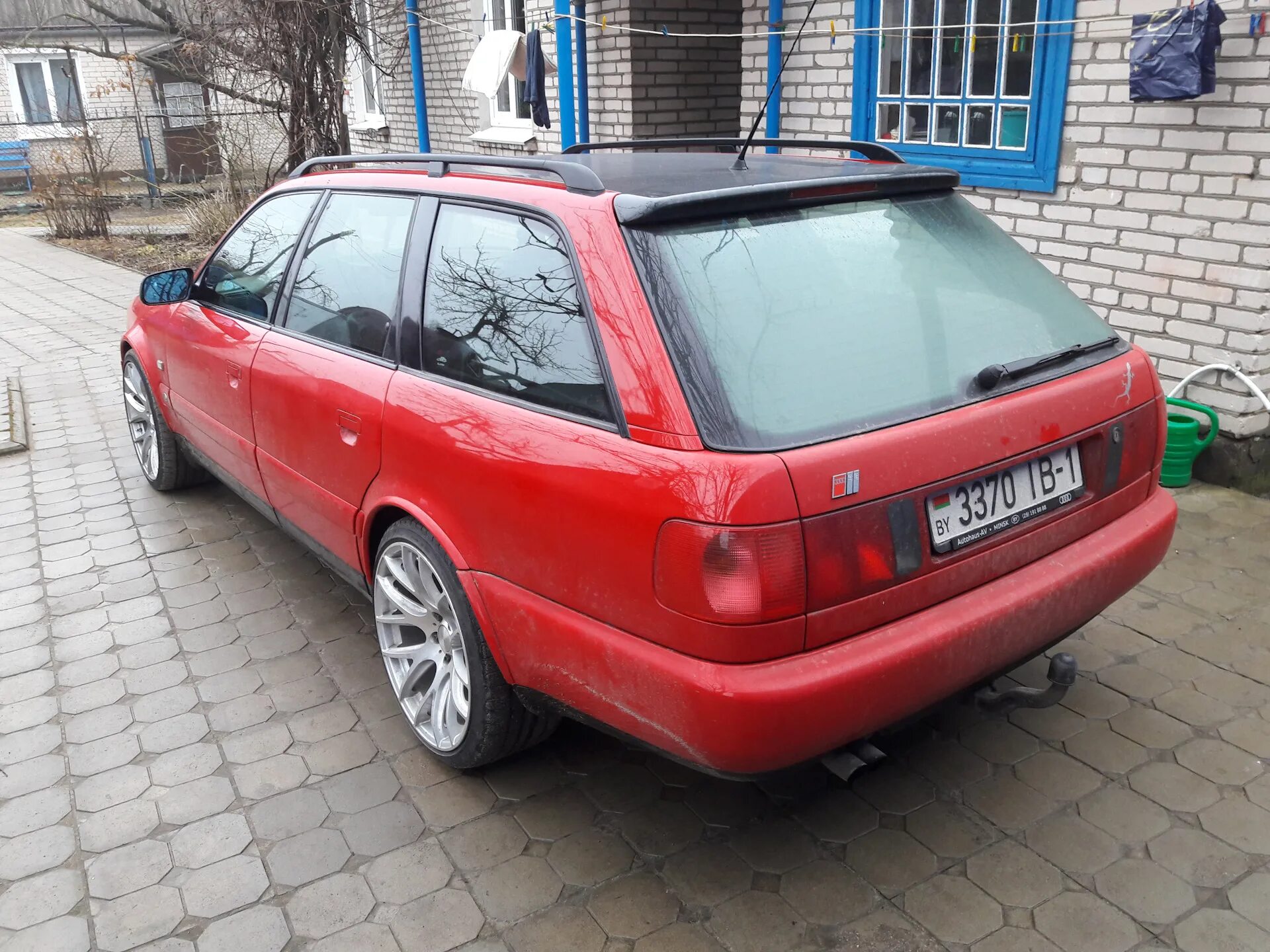 Купить ауди с4 универсал. Ауди s6 универсал 1996. Audi s6 c4. Audi s6 Universal 1996. Ауди s6 с4 универсал.