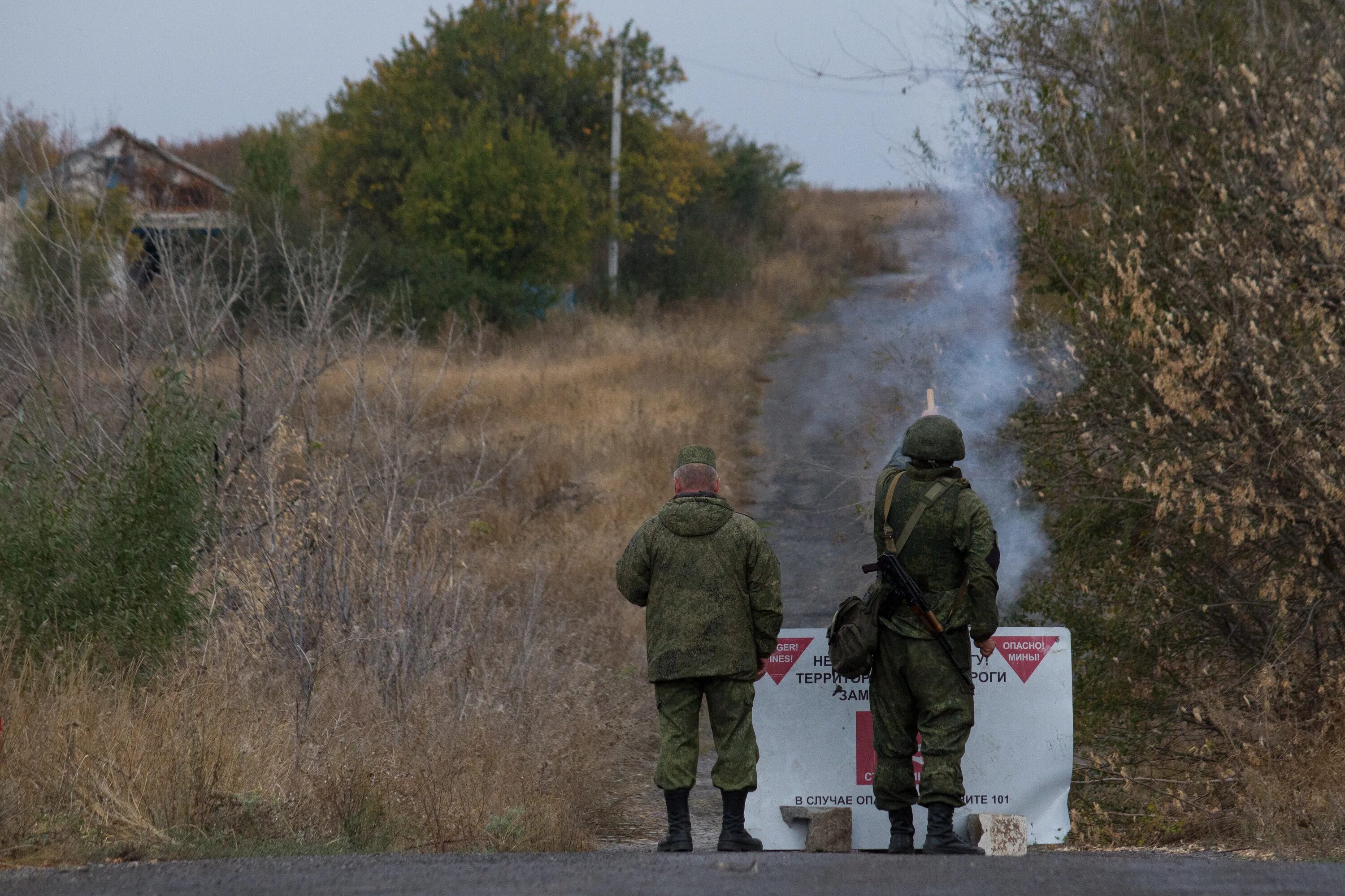 В сторону украинской границы. Солдаты Донбасса. Военный.