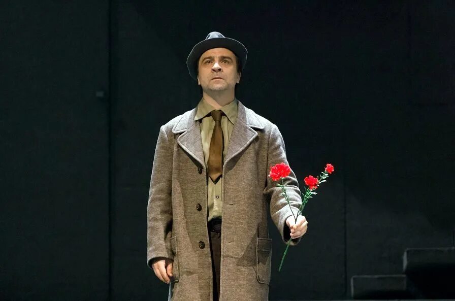 бызгу людмила юрьевна. сергей бызгу. графоман театр комиссаржевской. графоман театр комиссаржевской. шизгара спектакль театра комиссаржевской.