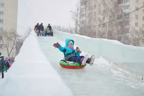 Горки в солнечном