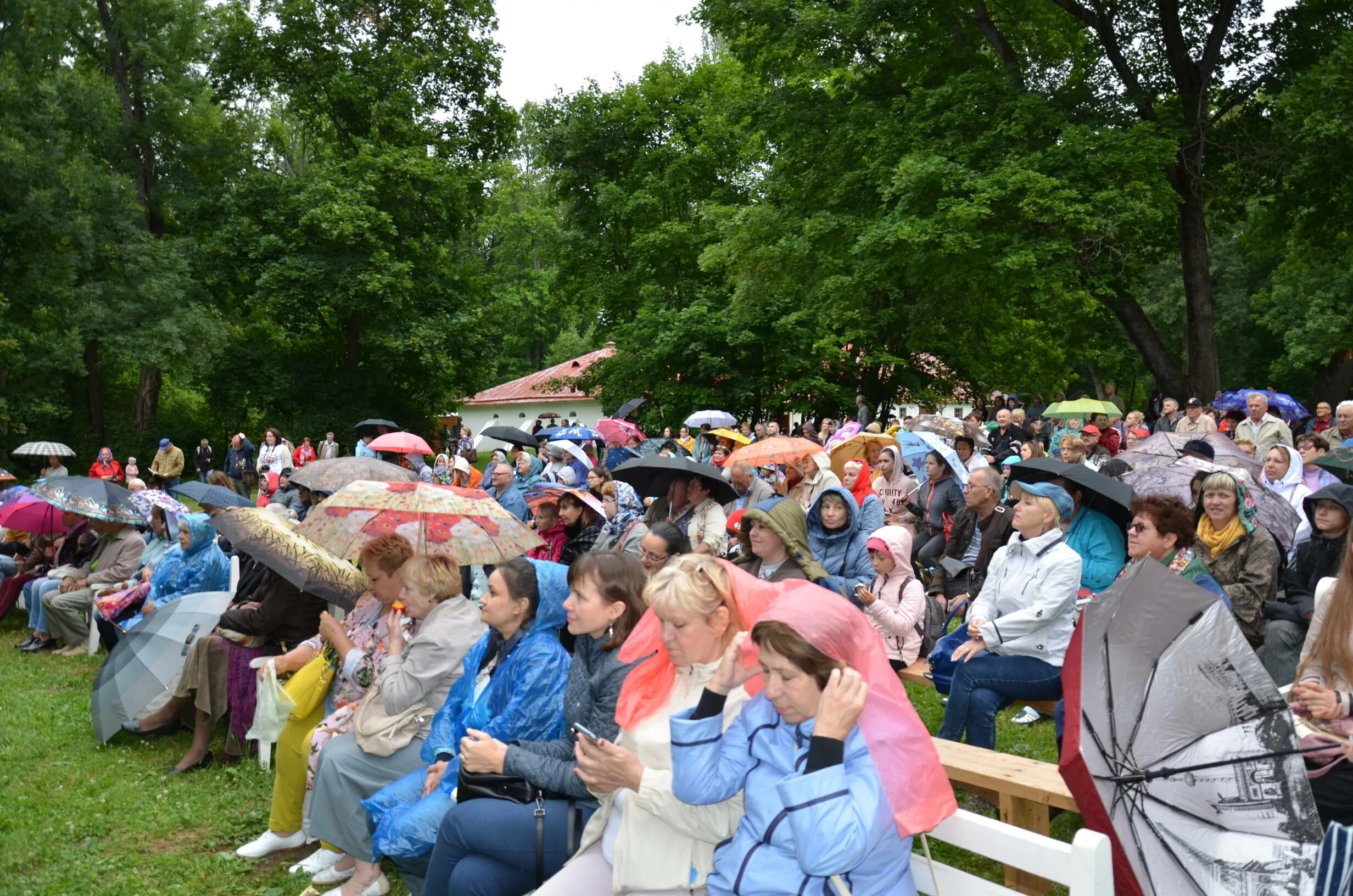 Погода спасское лутовиново. Спасское-Лутовиново Тургеневский праздник. Всероссийский Тургеневский праздник в Спасском-Лутовиново. Абунофест Спасское Лутовиново. Спасское-Лутовиново театральный фестиваль.