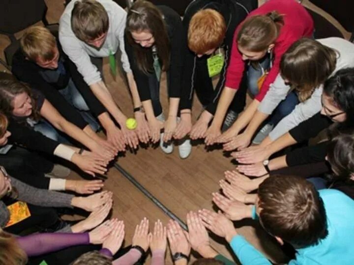 Креативные мероприятия в школе. Арвт терапия что это. Творческие мастерские для детей. Креативность идеи. Творческое мышление.