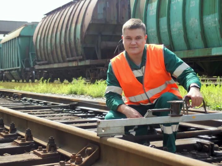 УРАЛХИМ Воскресенск. УРАЛХИМ Воскресенский железнодорожники. Железнодорожники России. Составитель поездов.