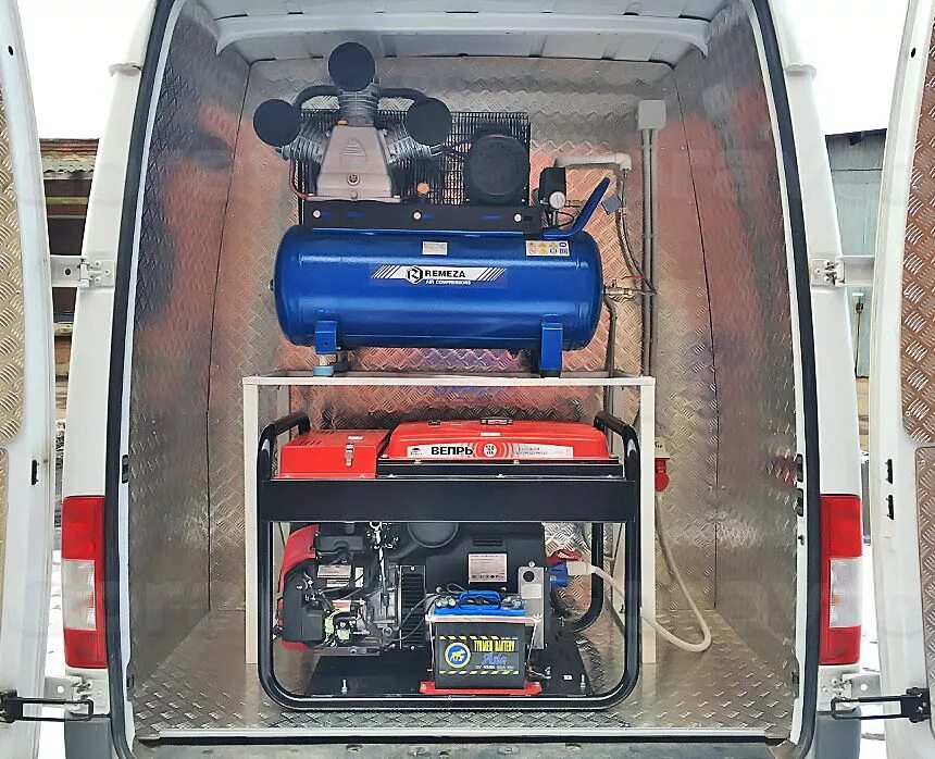 Передвижная автомастерская. Ford transit техничка. Выездной шиномонтаж. Оборудование для передвижной автомастерской. Передвижная автомастерская.