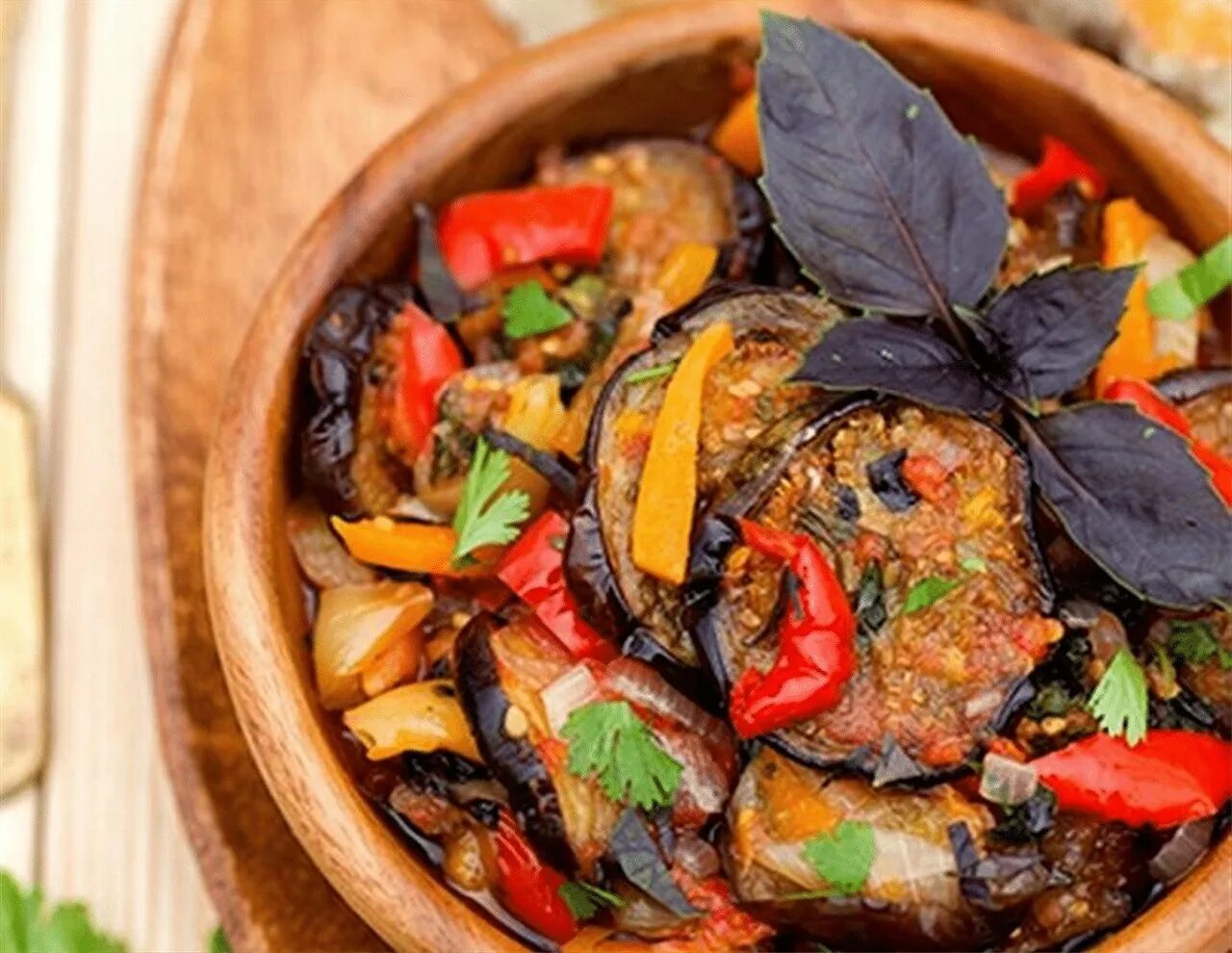 Мясо с овощами в казане как называется