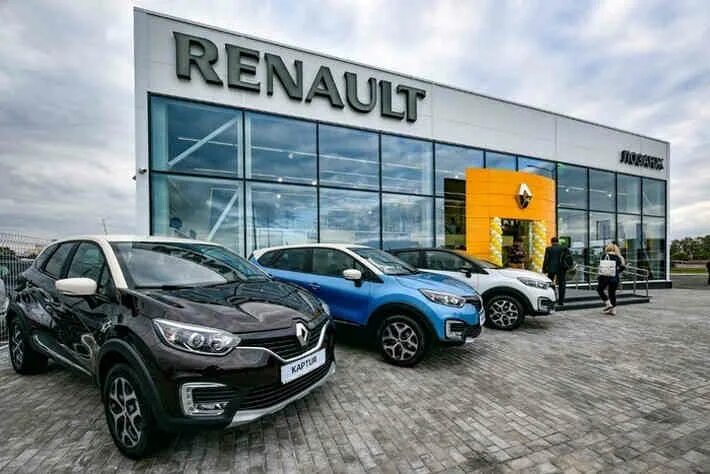 Автодилер Рено. Автосалон Рено. Renault дилер новый. Renault белоруссия