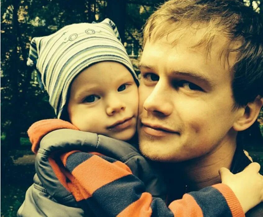 Алексей бардуков биография личная жизнь семья Фото Павел Санаев не может слезть с "игры" Главная.